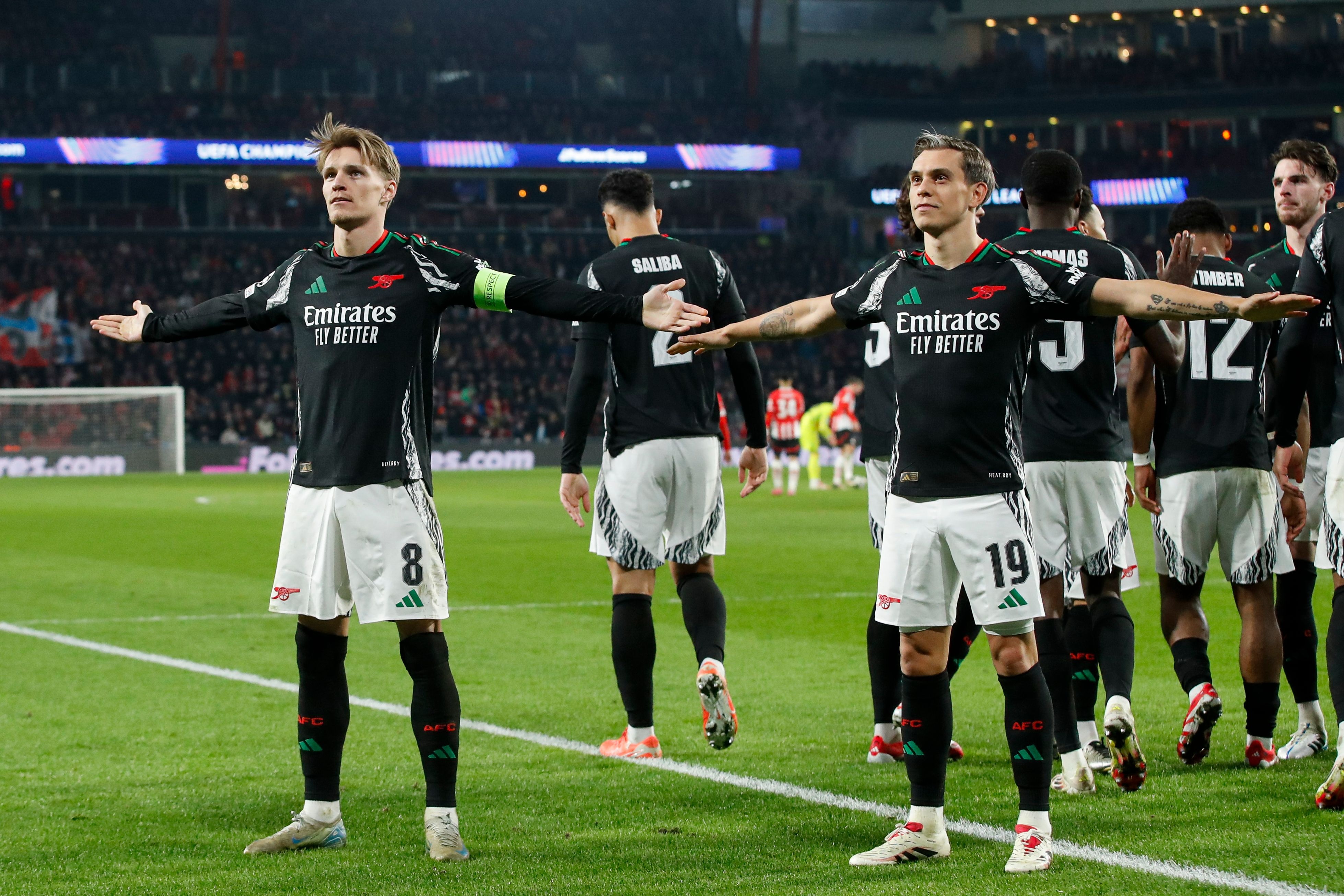 kaiyun-标晚报阿森纳伤情：厄德高和特罗萨德有望对阵勒沃库森时复出