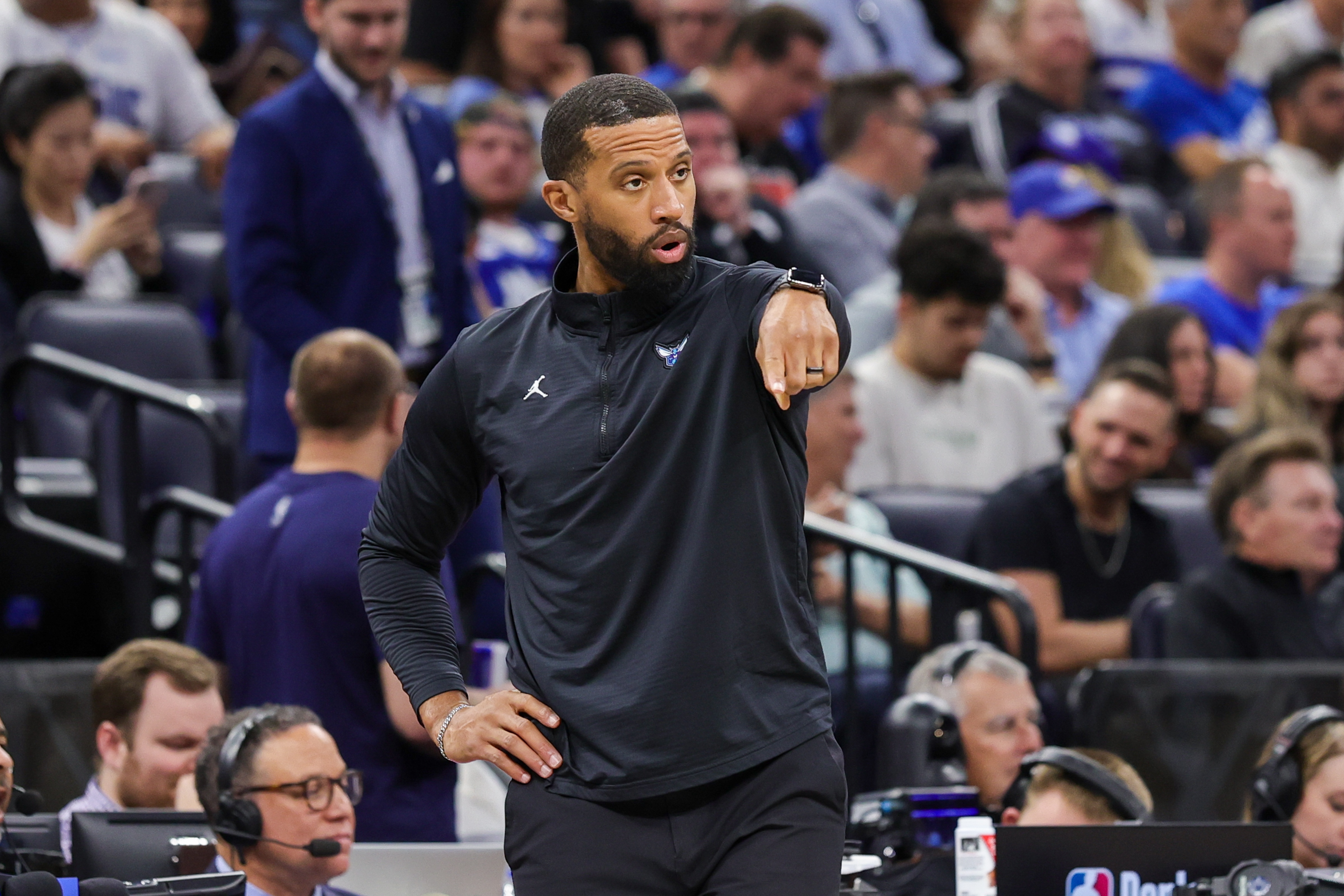 kaiyun-黄蜂主帅谈连续7个主场：要保持与客场同样的拼劲和专注度